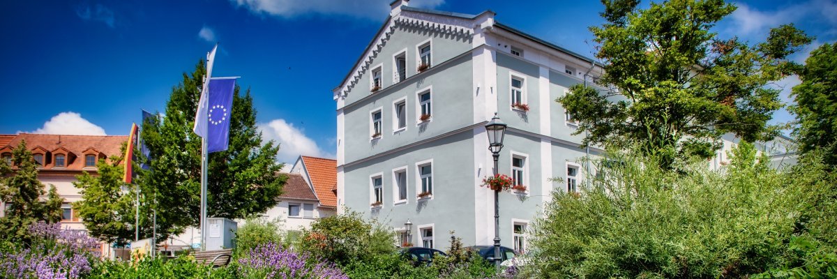 Ansicht des Stadthauses vom Nardiniplatz