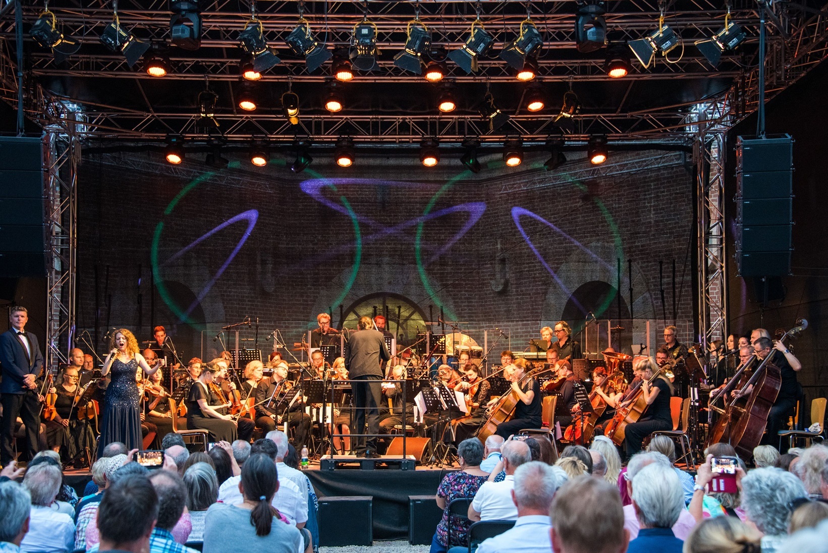 SAP Sinfonieorchester beim OpenAir-Konzert 2023 im Hufeisen
