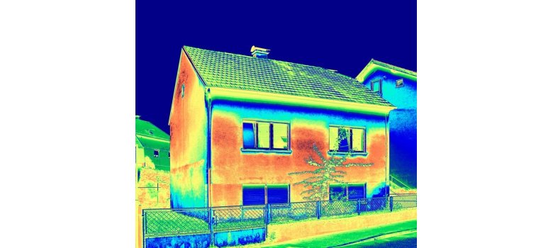 Thermographische Darstellung Einfamilienhaus Das Bild ist ein Symbolbild für die thermographische Aufnahme von Gebäuden in Germersheim. Mehr Informationen dazu im Fließtext